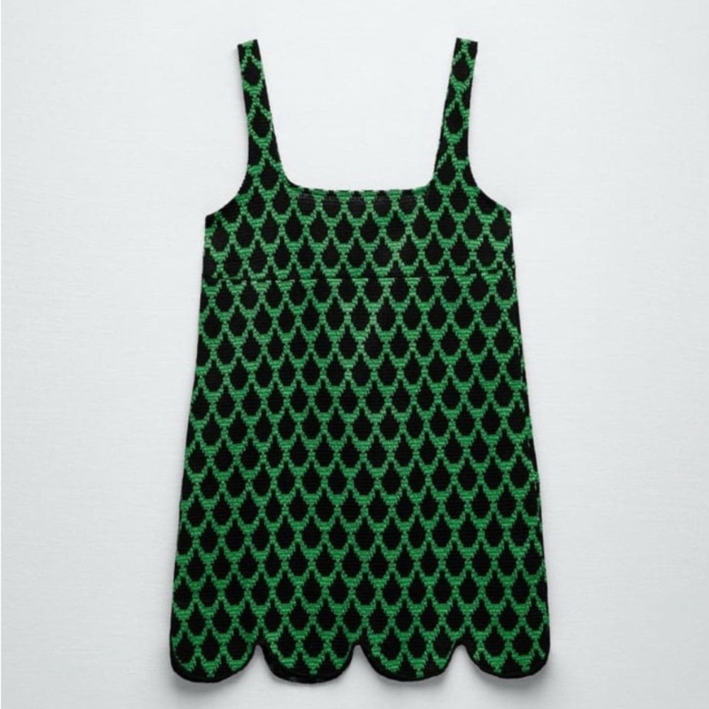 Zara Green and Black Sleeveless Jacquard Scallop Mini
